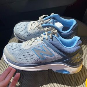 Brand New New Balance 847 v4